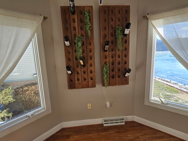 Building Photo - 117 St Charles Ct