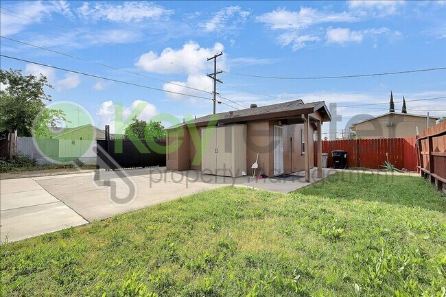 Building Photo - 3815 Magenta Aly