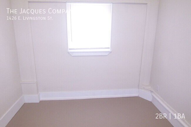 Building Photo - 1426 E Livingston St