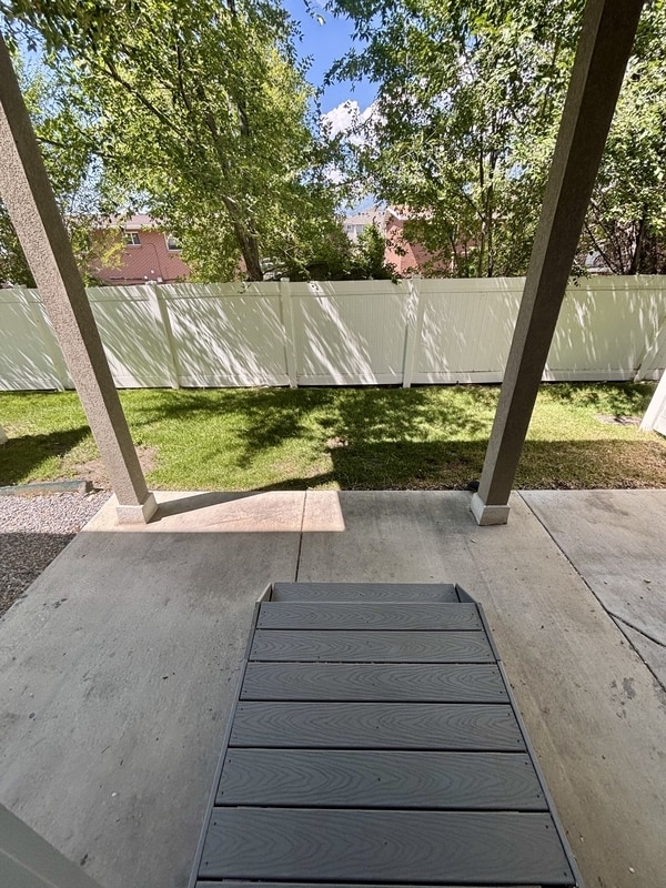 Building Photo - 215 1135 S