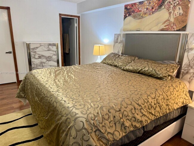 Building Photo - 201 180th Dr