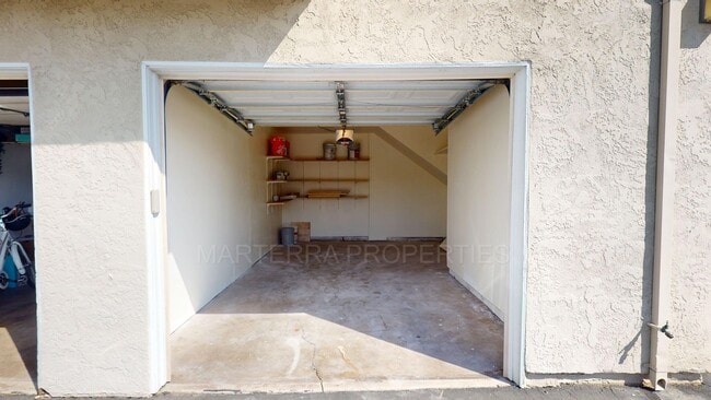 Building Photo - 2 bedroom Home In Irvine
