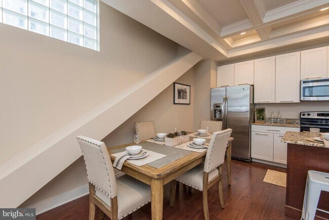 Building Photo - 1501 Locust St