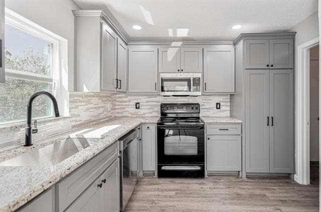 Building Photo - 1802 Hillcrest Dr