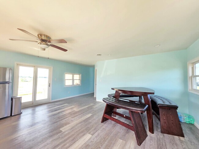 Building Photo - 22931 Steele Dr