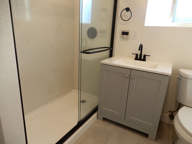 Building Photo - REDUCED!!!