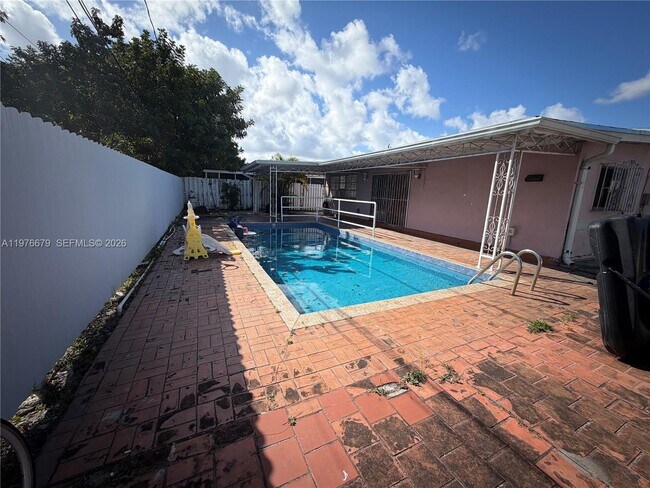 Building Photo - 18041 NW 3rd Ave