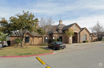 Building Photo - Prairie Estates
