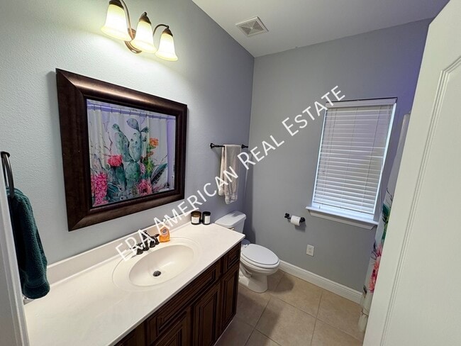 Building Photo - 485 Westgate Wy