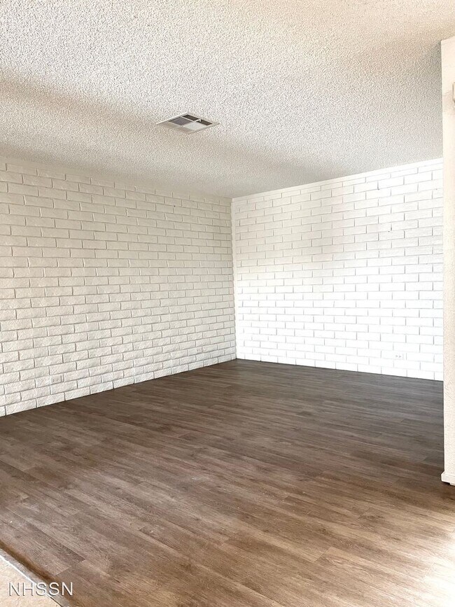 Building Photo - 3 br, 2 bath House - 3033 Saint George Str...