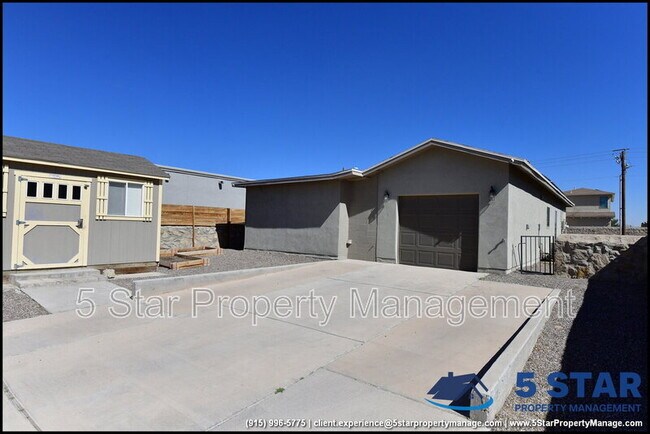 Building Photo - 4825 Mark Avizo