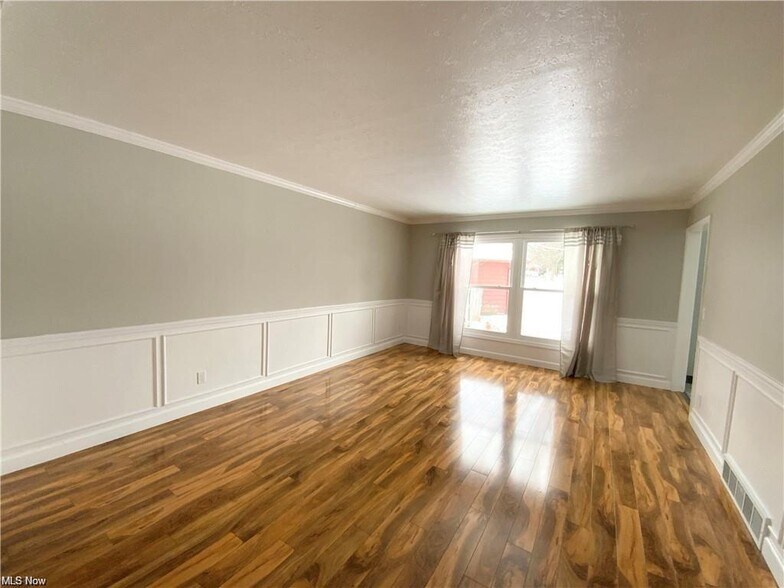 Building Photo - 37445 Fawn Path Dr