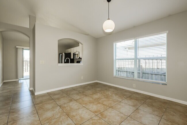 Building Photo - 18036 Birdwater Dr