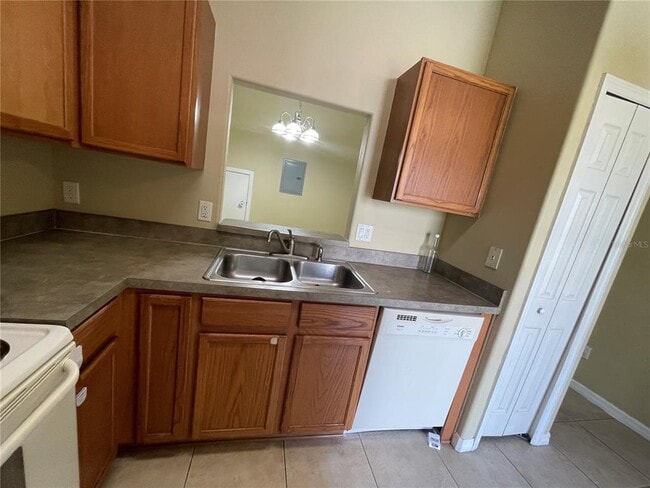 Building Photo - 6007 Scotchwood Glen