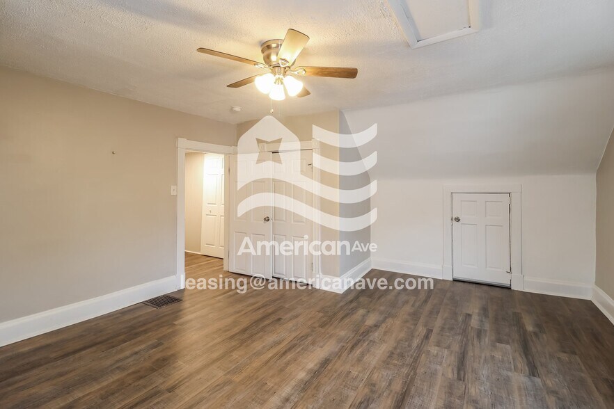 Building Photo - 5206 Ravenna St