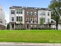 Building Photo - 2555 Deacon Ave