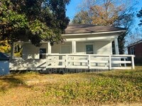 Building Photo - 402 Wilson St