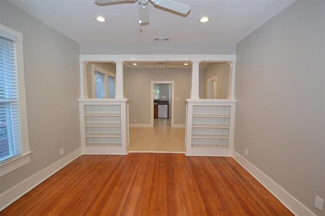 Building Photo - 7602 Blessing Ave