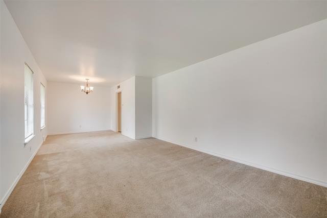 Building Photo - 1002 Majors Dr