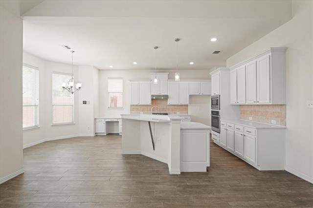 Building Photo - 8908 Red Oaks Dr