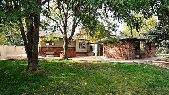 lawn with view of patio entrance - 2900 Valley Oak Dr
