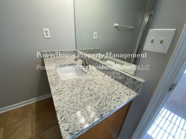Building Photo - 605 Suwanee Lakes Cir NW