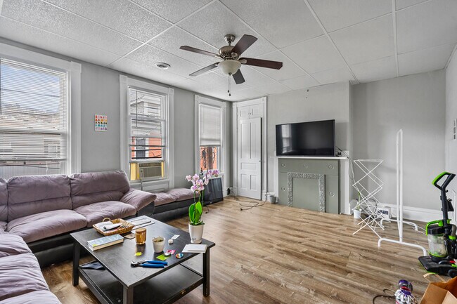 Building Photo - 2329 Larkins Wy