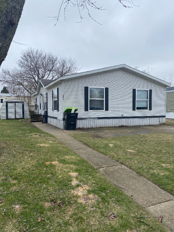 Primary Photo - 1435 N Milford Rd