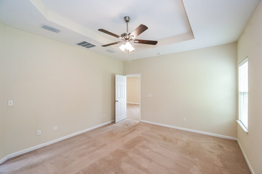 Building Photo - 71 Stirlingshire Ct