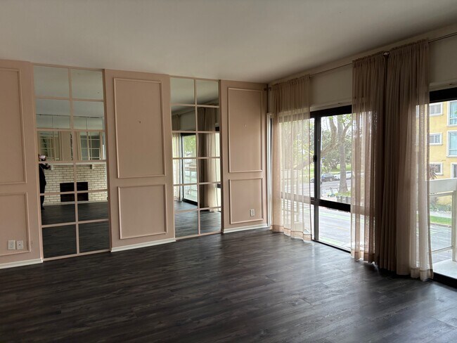 Living Room - 801 Ocean Ave