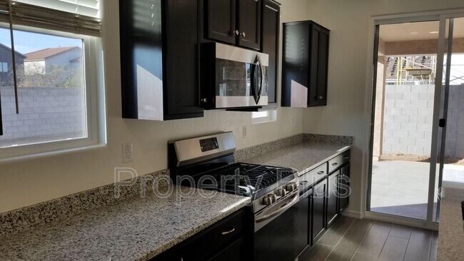 Building Photo - 2213 W Carol Ann Way