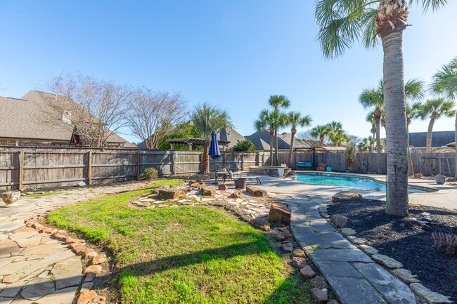 Building Photo - 7790 Deer Chase Dr