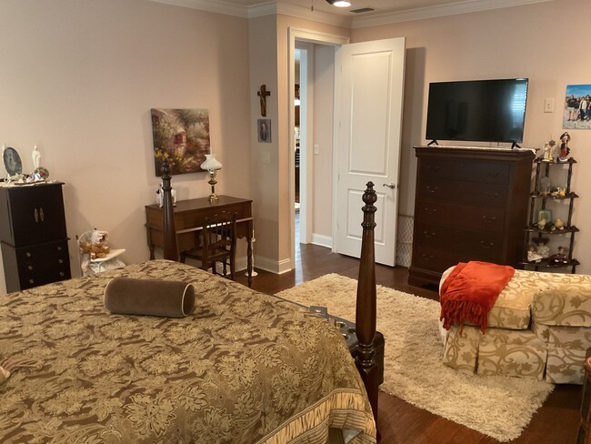 Building Photo - 4BR!! RARE opportunity to RENT at The Stab...