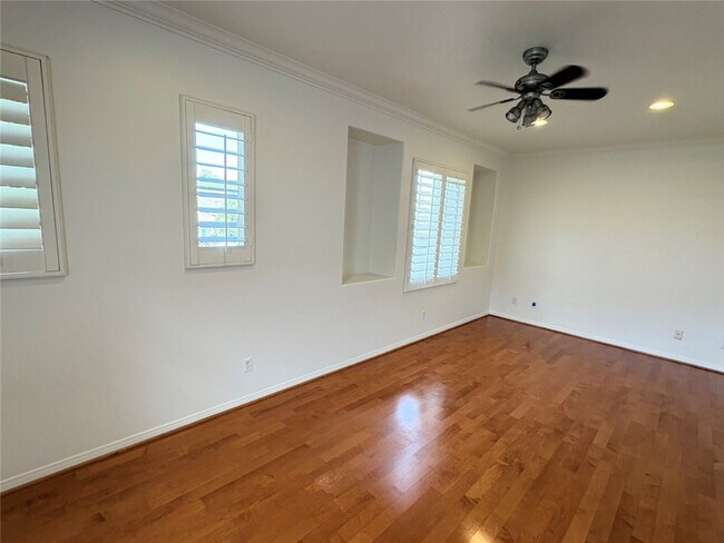 Building Photo - 24 Country Walk Dr