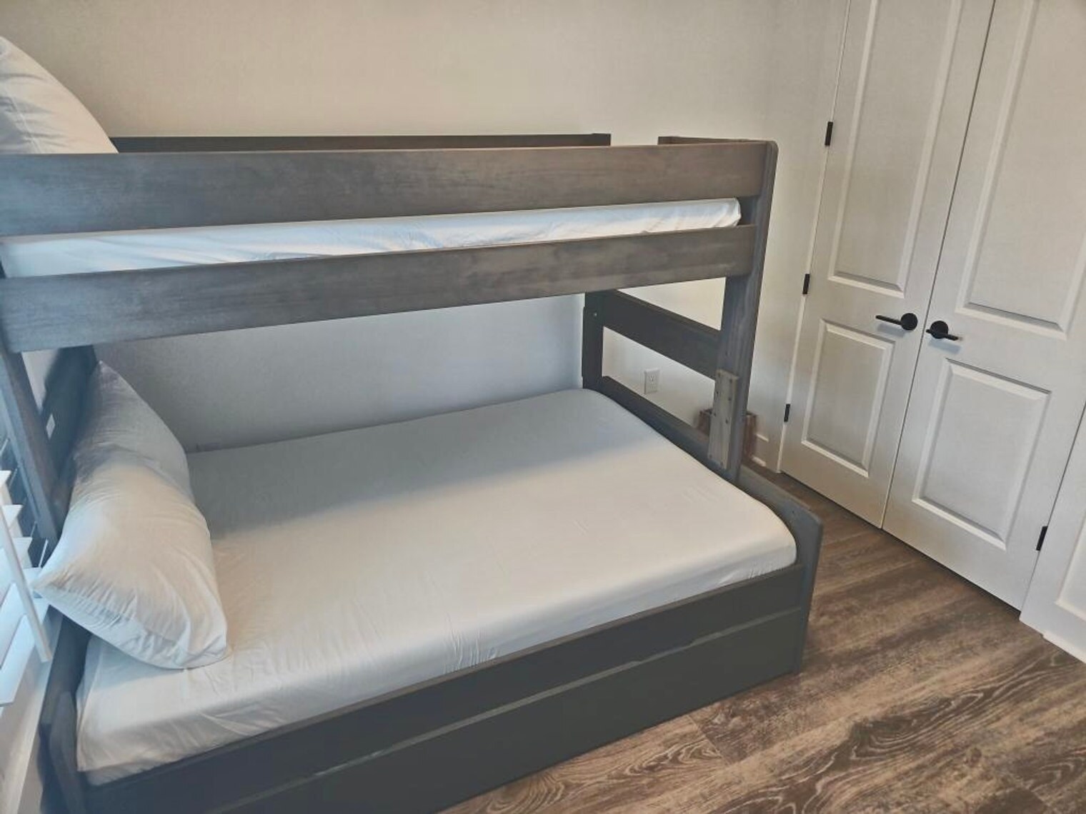 Building Photo - 22811 Ann Miller Rd