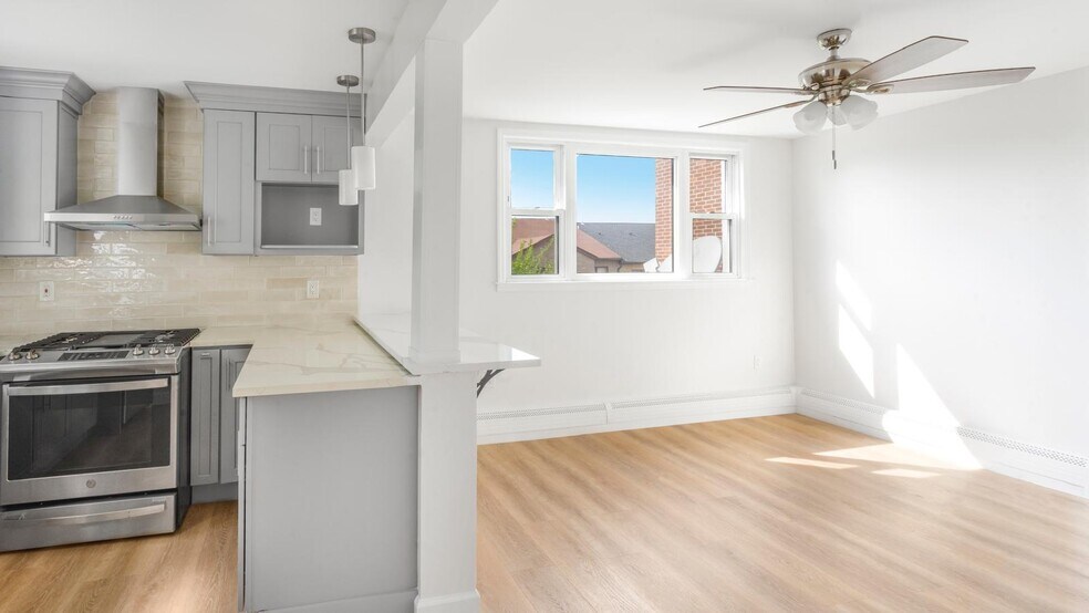 Building Photo - 6407 Granton Ave