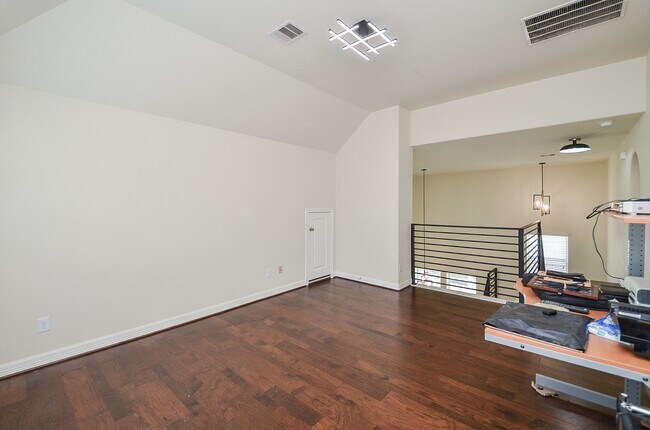 Building Photo - 9971 Boulder Bend Ln