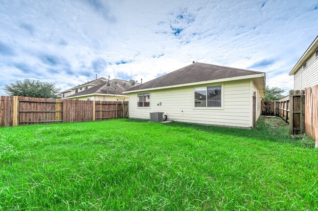 Building Photo - 2831 Maybrook Hollow Ln