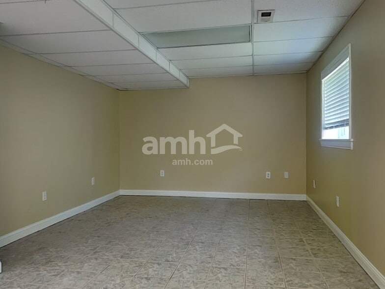 Building Photo - 8254 Rose Petal Dr