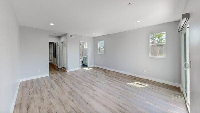 Building Photo - 5654 Elmer Ave
