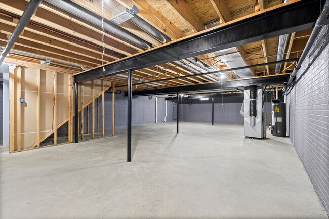 Building Photo - 13033 Turnberry