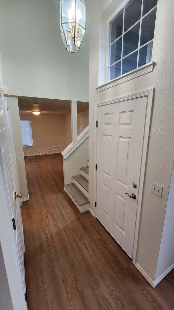 Building Photo - Remodeled 3 Bd Home W/ Washer & Dryer Hook-ups, Large Fenced Backyard, Gas Fireplace & 2 Car Garage!