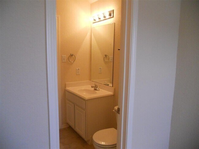 Building Photo - 21607 Spring Vine Ln