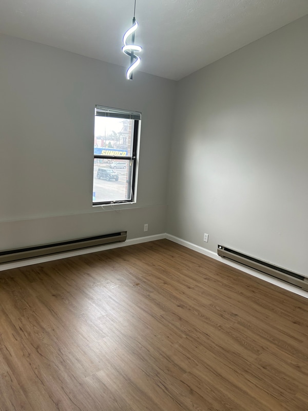 Building Photo - 120 N Main St