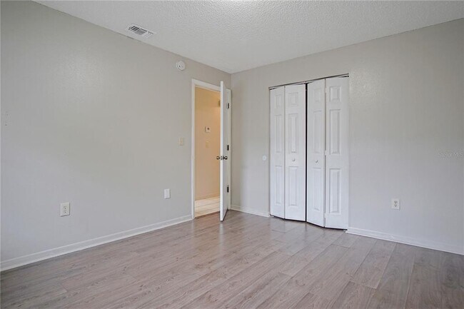 Building Photo - 1438 Lake Bonny Dr W