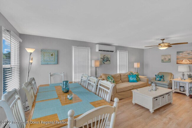 Building Photo - 1226 1/2 Briarwood Rd-