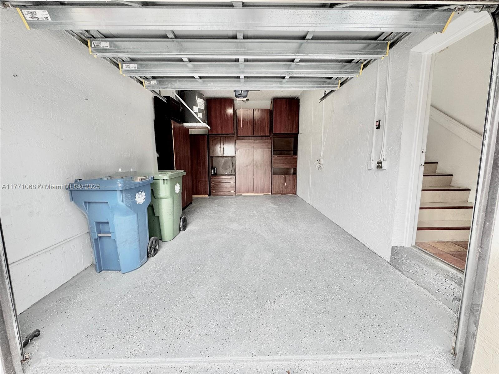 Building Photo - 16320 Malibu Dr