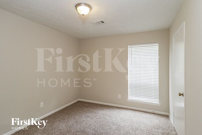Building Photo - 388 Fire Fly Dr