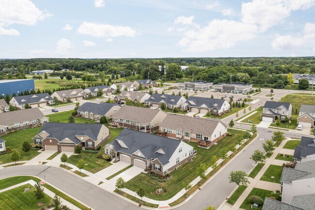 Building Photo - 402 Henstride Ct