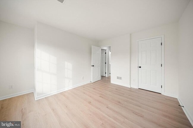 Building Photo - 12399 Brown Fox Way
